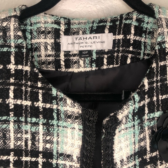 Tahari ASL Chic Black and White Plaid Boucle Jacket - Picture 2 of 7